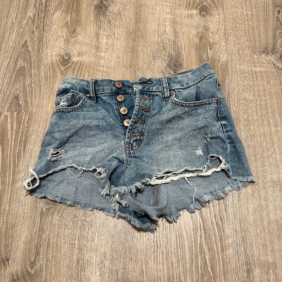 Light-Wash Daisy Dukes - Picture 1 of 2